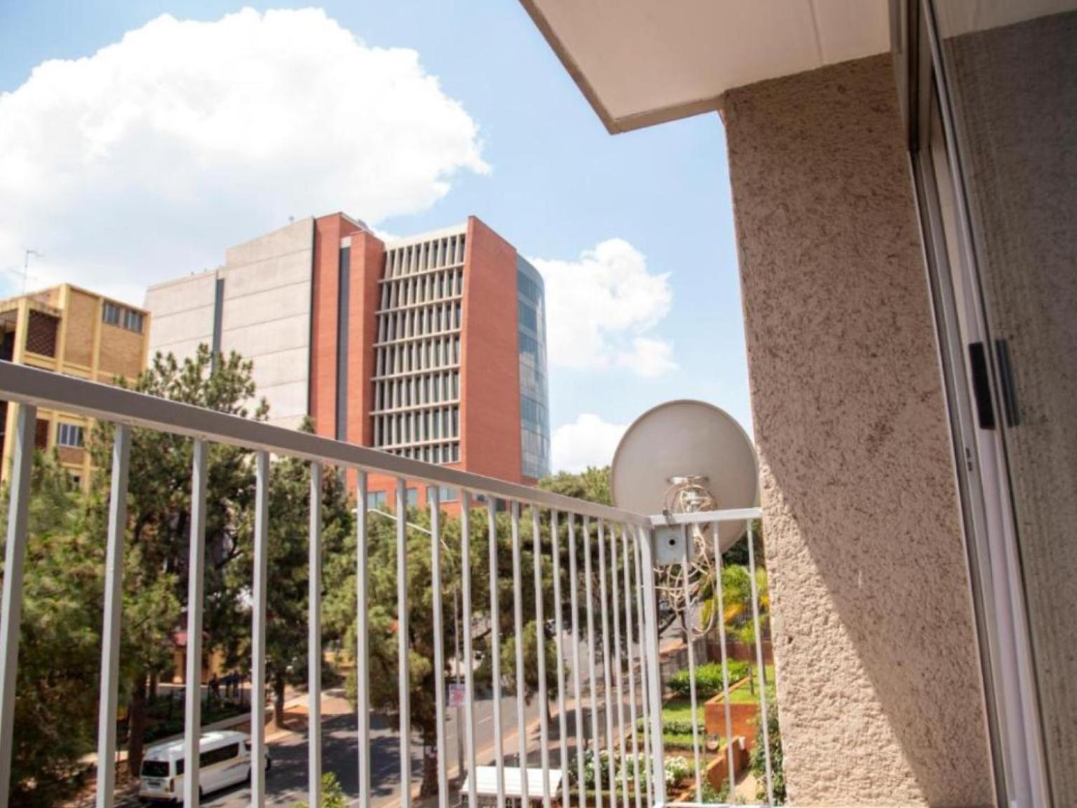 Leas Furnished Apartments - Capital Hill Претория Экстерьер фото